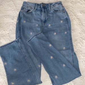 Hollister ultra high-rise mom jean with daisies